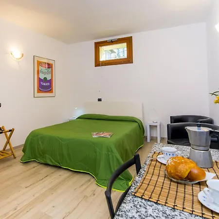 Il Borgo Monolocali Белладжо