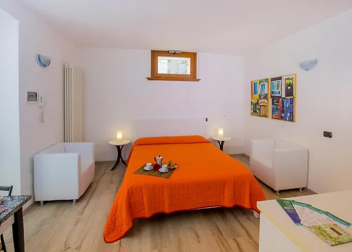 Il Borgo Monolocali Апартаменты Белладжо